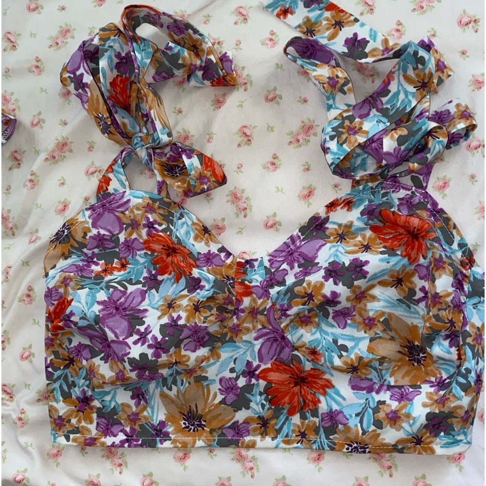 🧡Floral 70’s inspired set🧡